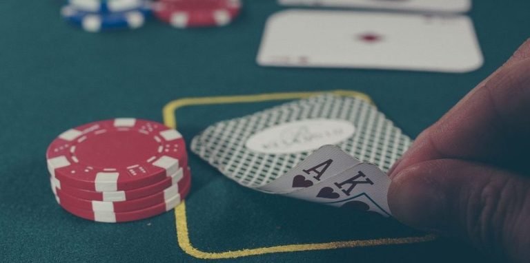 Speed Baccarat live dealer streaming on mobile phone